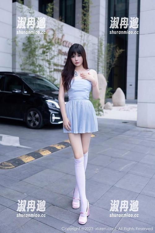 秀人网 - 白沫的白裙在线：原来衣服也能这么有个性，真让人琢磨！