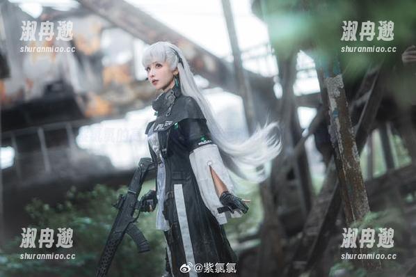 在紫氯氯的高清写真里,看运动也能这么有意思。 在紫氯氯的高清写真里,看运动也能这么有意思。