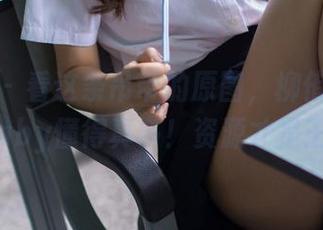 菠萝社 – 看这条吊带的原图，柳侑绮Sevenbaby懂得真多！资源才是王道！