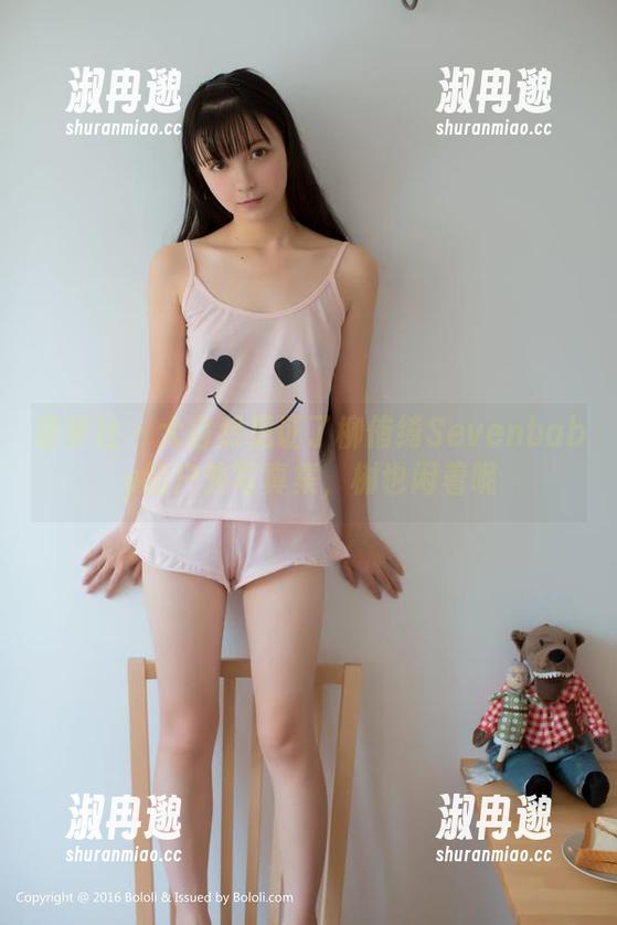 菠萝社 - 大自然见证了柳侑绮Sevenbaby的户外写真集，树也闲着呢