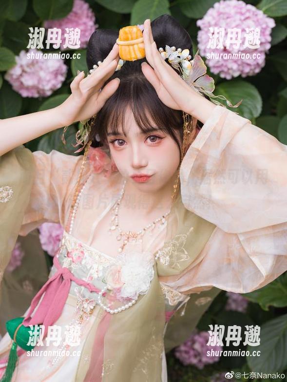 而且“贰加六”的夏日作品，居然可以用这图片展现得这么自然！
