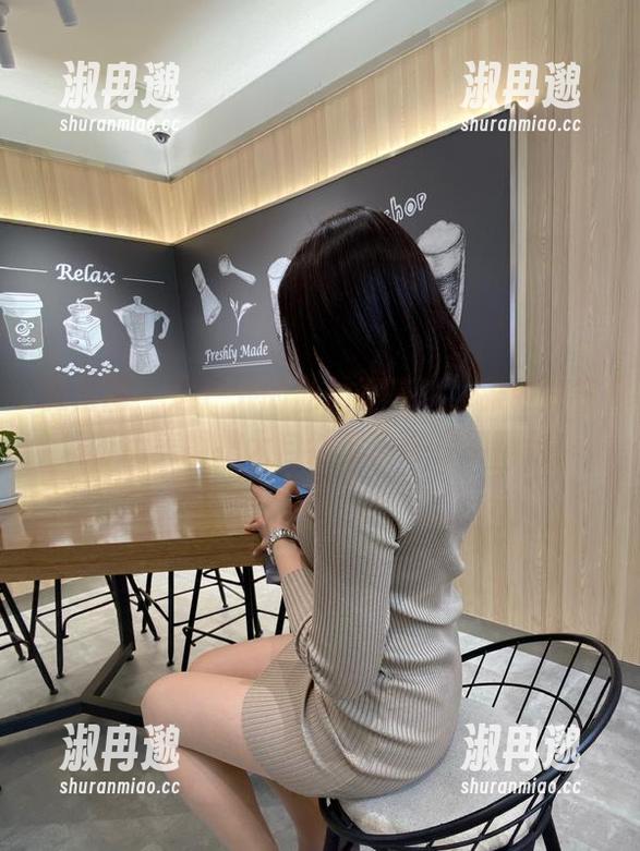 微密圈 - 这户外的私拍不简单，雅雅的气质呀用美图把大自然都搞得特别精致。