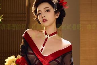雯妹不讲道理的双人写真集？下载试试看吧，也许你会羡慕旁边的人哦！
