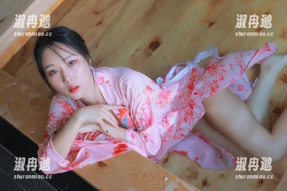 韩国CoCo的全套图片，又是女王范儿十足的一轮展示！